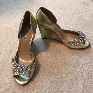 David Tutera Gold Wedge